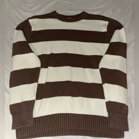 Brandy Melville Sweaters - Brandy Melville sweater